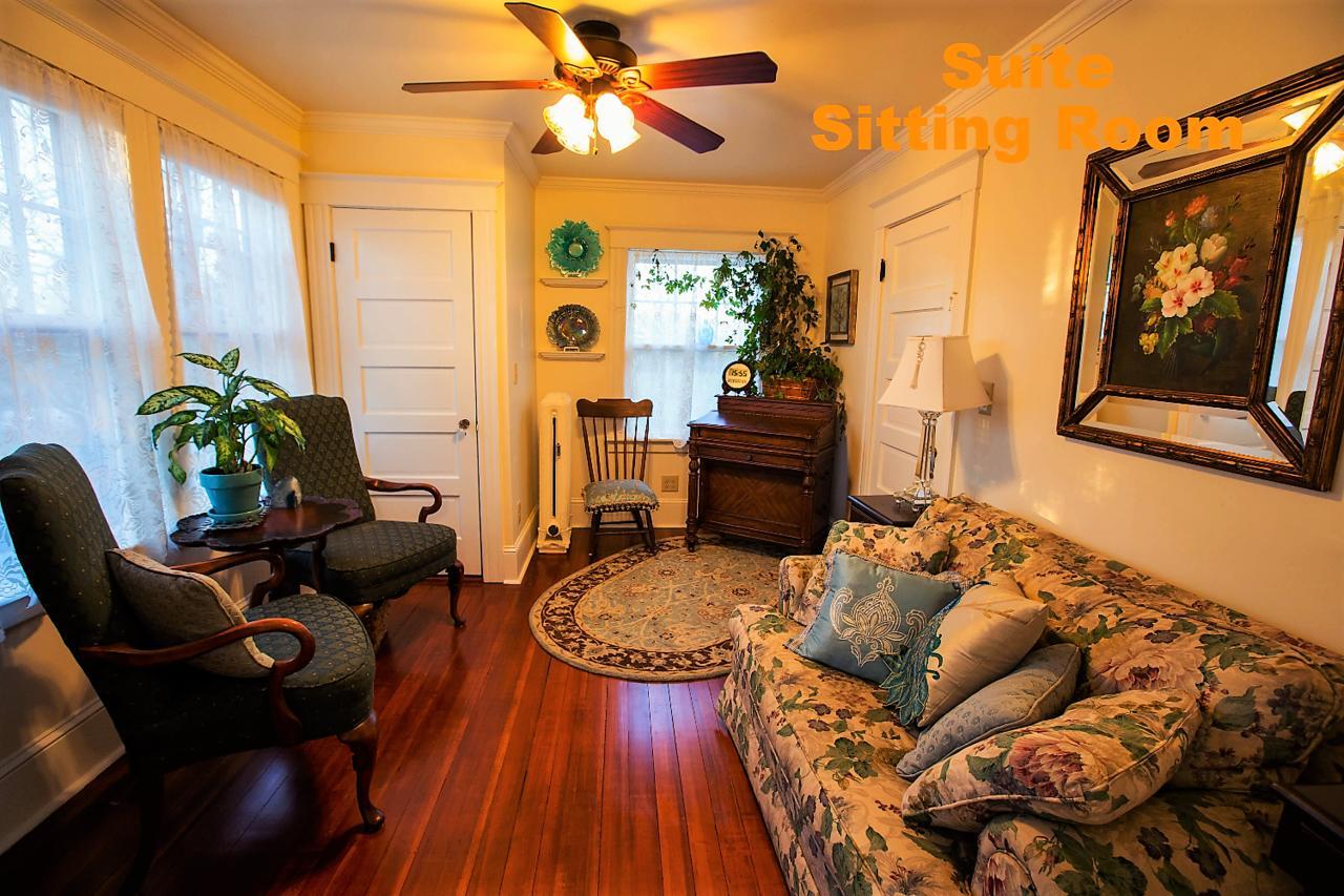 Sheppard'S Campus B&B Kingston Экстерьер фото